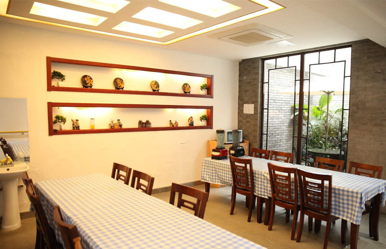 養老產業亂收費該如何選擇？